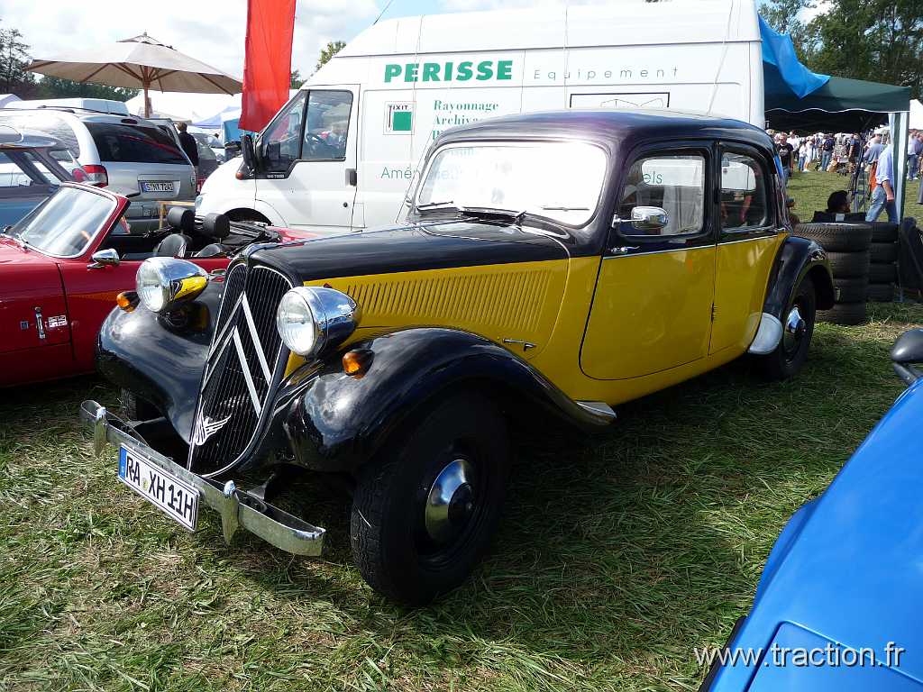 2014_Lipsheim (51).JPG - 33ème Bourse d'échange à Lipsheim, Citroen traction 11BL